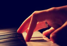 3377体育：[CBA]赵继伟击地妙传 付豪篮下抛投打停对手.